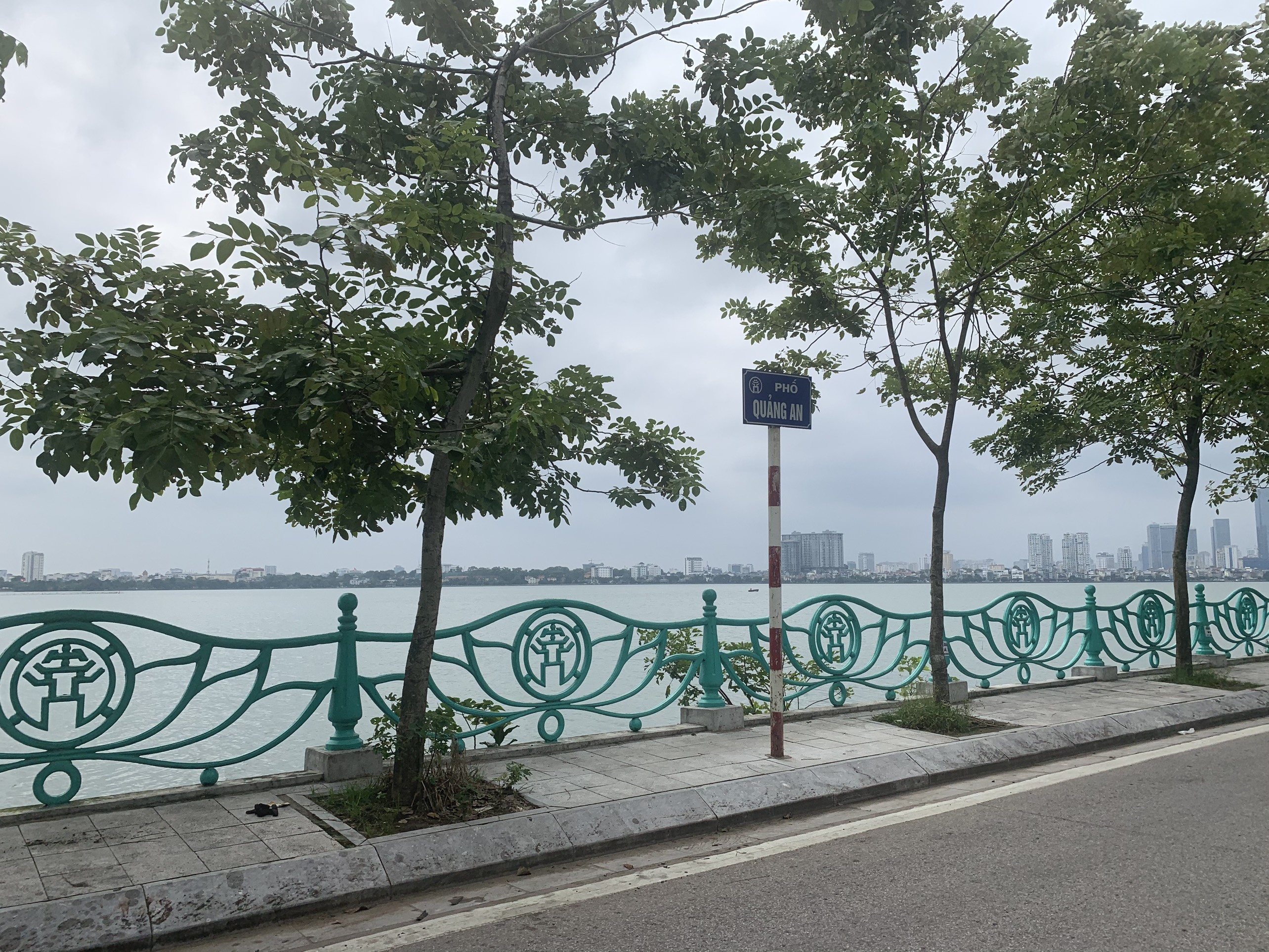 Bán mảnh đất view Hồ Tây, đoạn phố đẹp nhất phố Yên Hoa, Yên Phụ 2