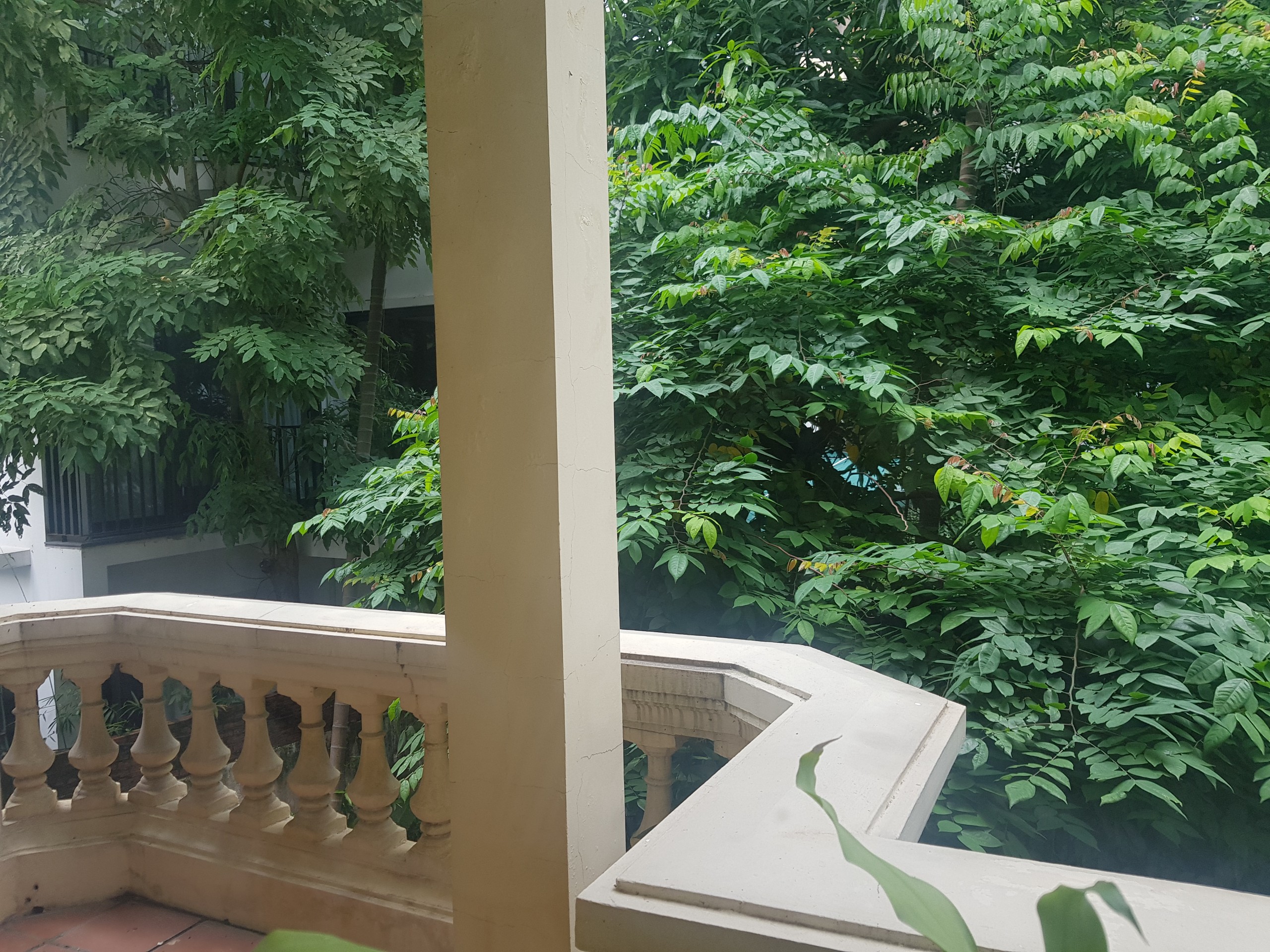 Bán biệt thự lô góc ngõ Tô Ngọc Vân, có sân vườn, tổng DT 216m2, giá bán 150tr/m2