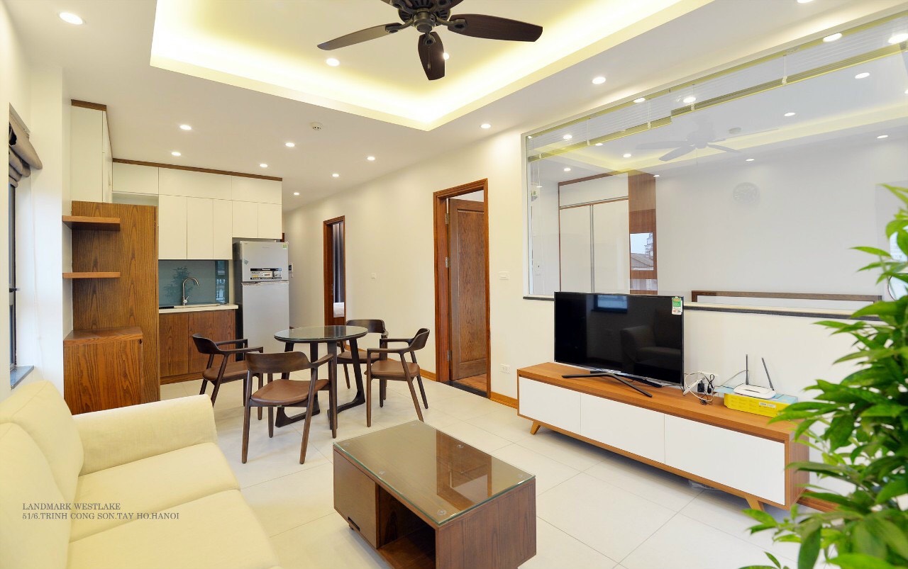 Chính chủ bán toà Apartment Luxury phố Trịnh Công Sơn, MT rộng 10m, 7 tầng.